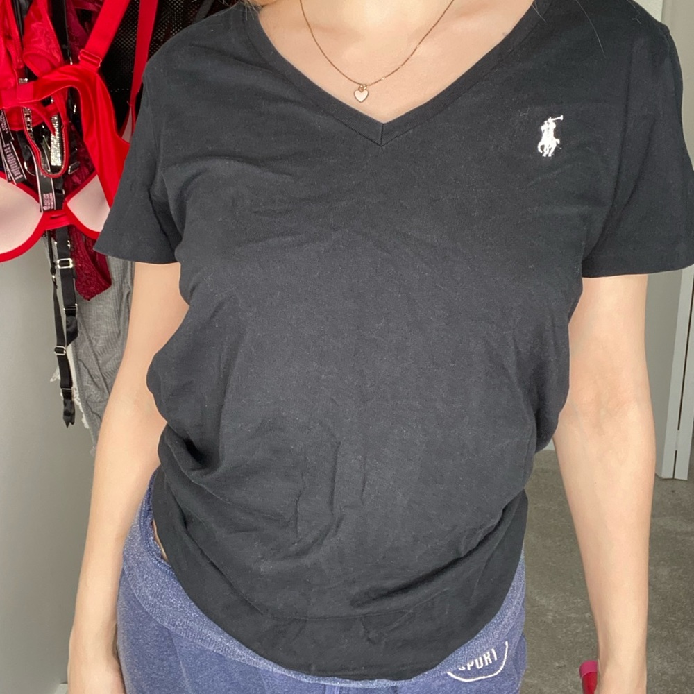 BLACK POLO V NECK